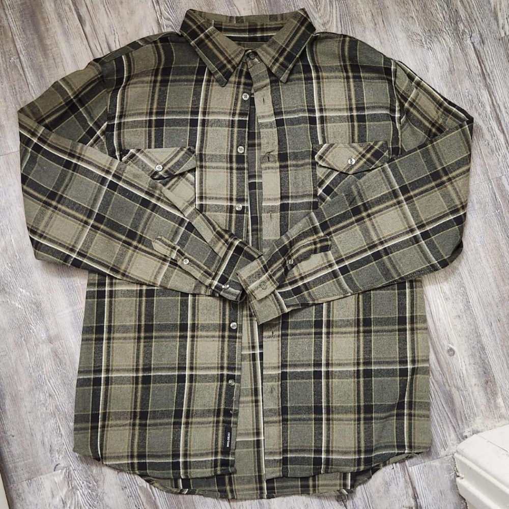 Black and Green Button Up Long Sleeve
